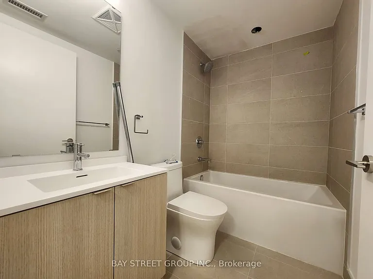 100 Queen St E #605 — Photo 17