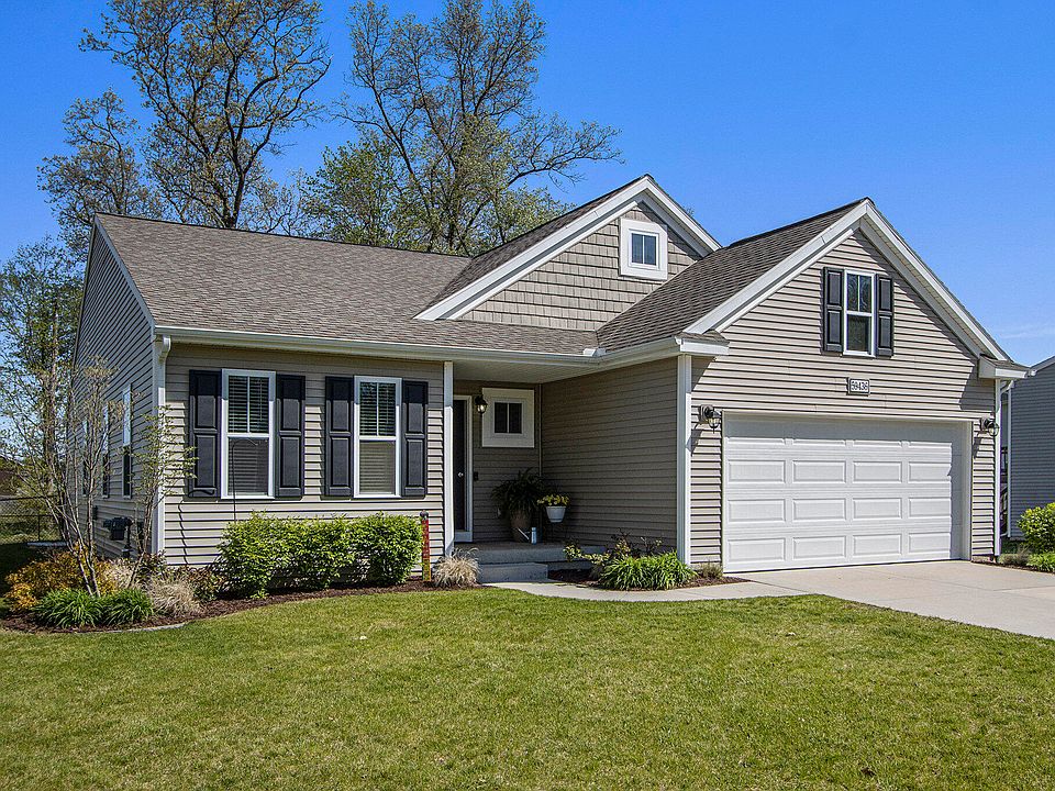 1st image of 59436 Silvergrass Dr