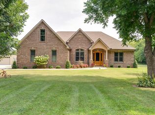 1425 Ewing Ln, Lewisburg, TN 37091