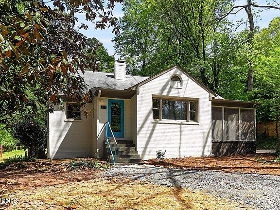 3rd image of 915 Dairyland Rd