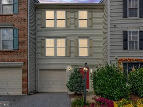 1329 Steed St, Ranson, WV 25438