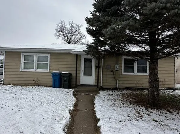 2204 Demorest Ave, Muscatine, IA 52761
