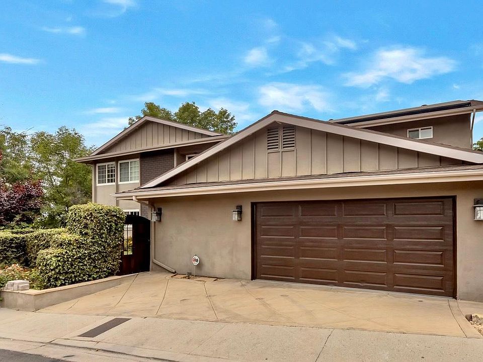 1st image of 22811 Gershwin Dr
