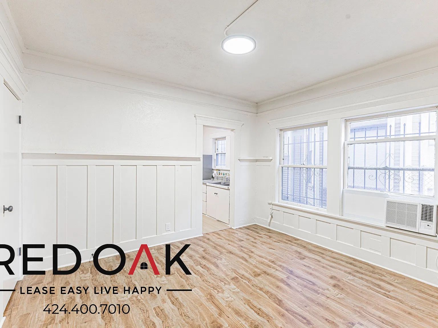 Open 1-Bed with Open Floor Plan, Stainless Steel Appliances, Air Conditioning and On-Site Laundry... — Photo 3