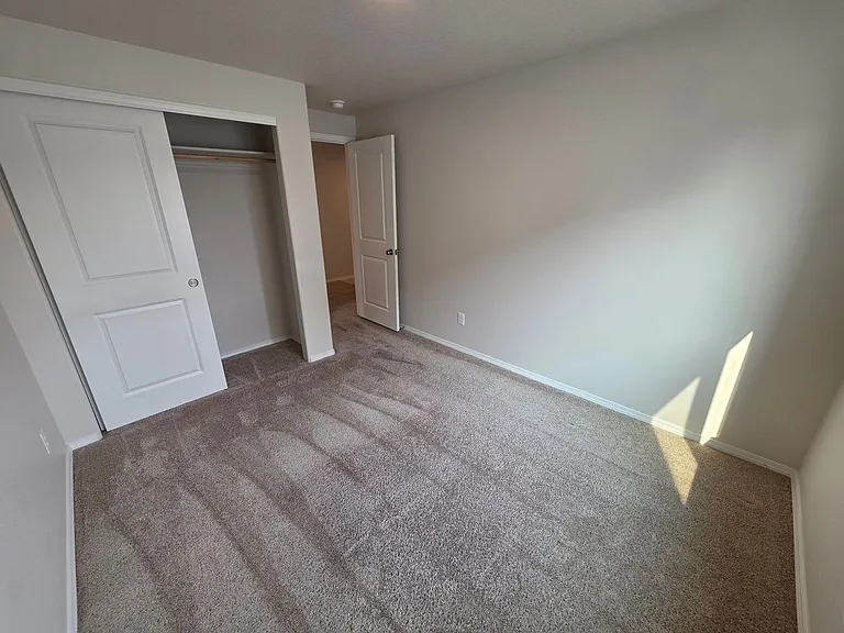 918 Cougars St — Photo 10