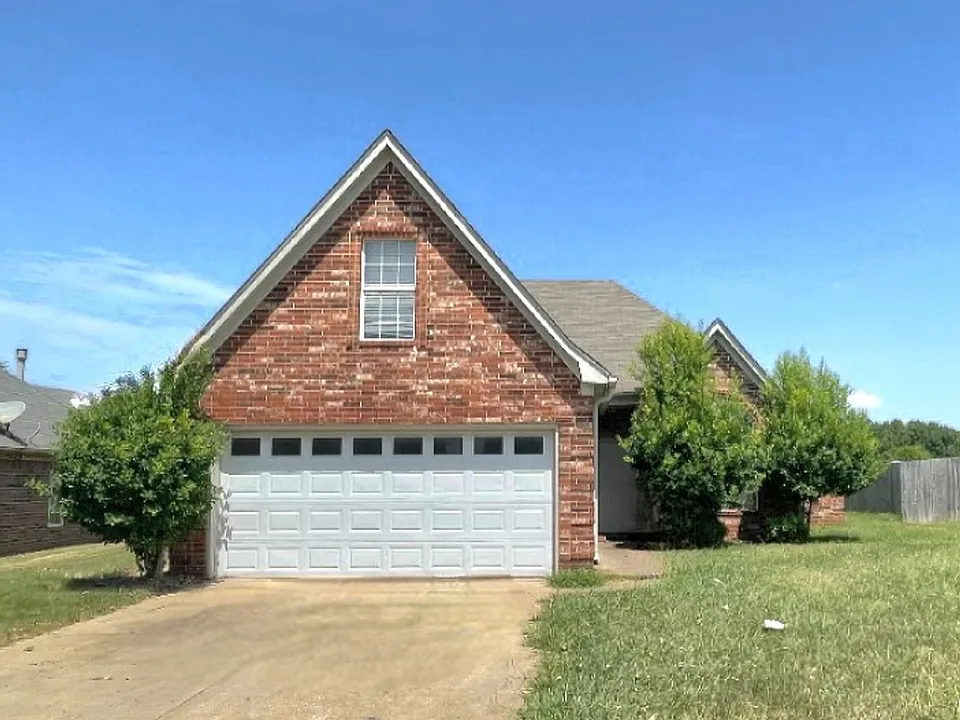 1344 Custer Dr E