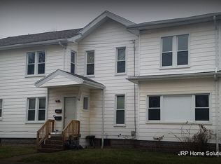 736 1/2 Carlton Blvd, Jackson, MI 49203