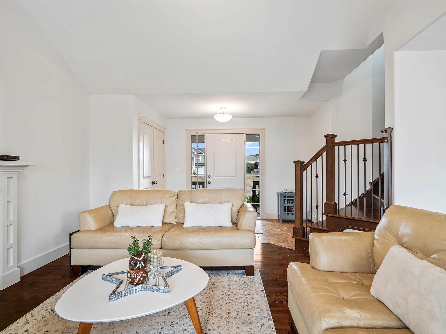 3 bed, 3.5 bath, 1243 sqft, $3,250 — Photo 4