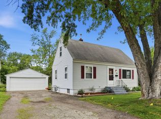 909 Selby Ave, Saint Paul Park, MN 55071