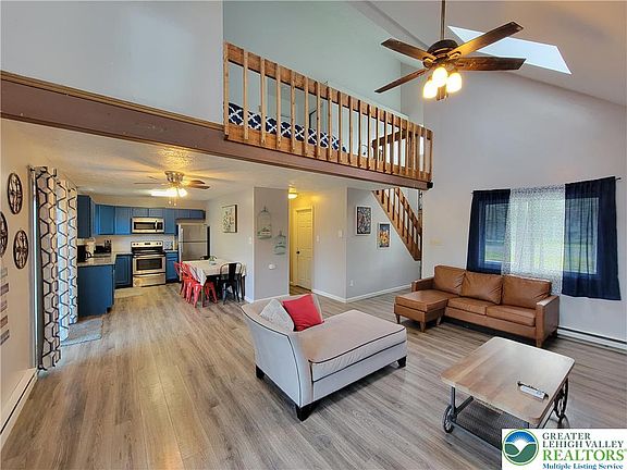 5th image of 3172 Carobeth Dr