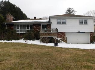 7 Jencks Rd, Foster, RI 02825