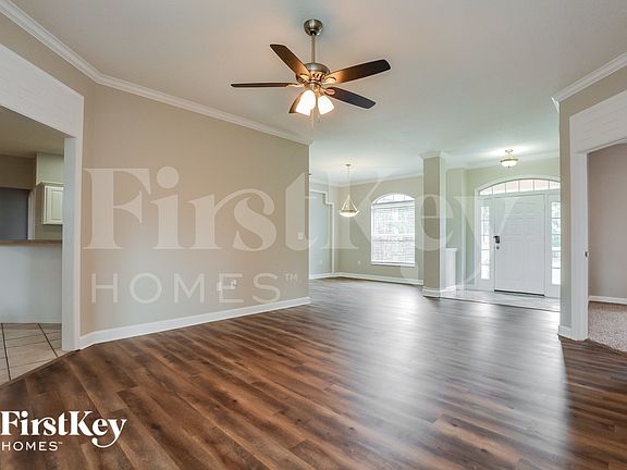 3rd image of 34032 Valencia Dr