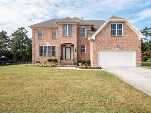 545 Hunts Pointe Dr, Virginia Beach, VA 23464