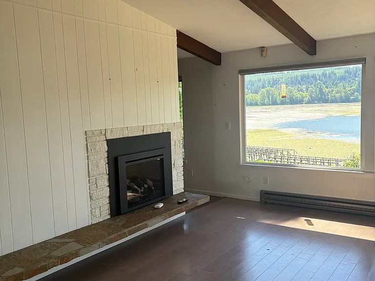 4963 Erlands Point Rd NW — Photo 9