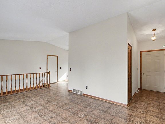 5th image of 4207 Lum St