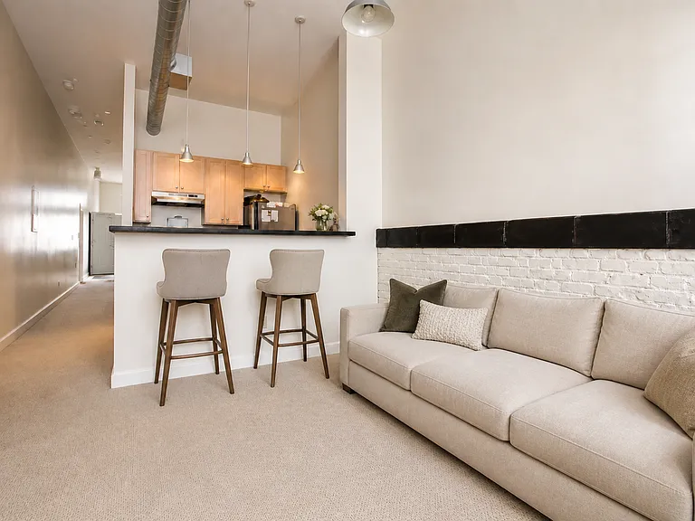 296 Meridian St #1 — Photo 3