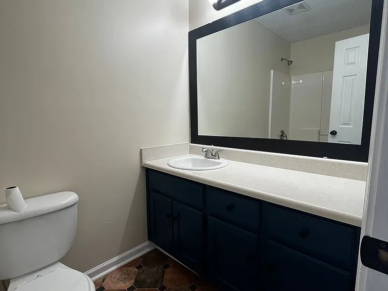 318 Chadwyck Cir — Photo 13
