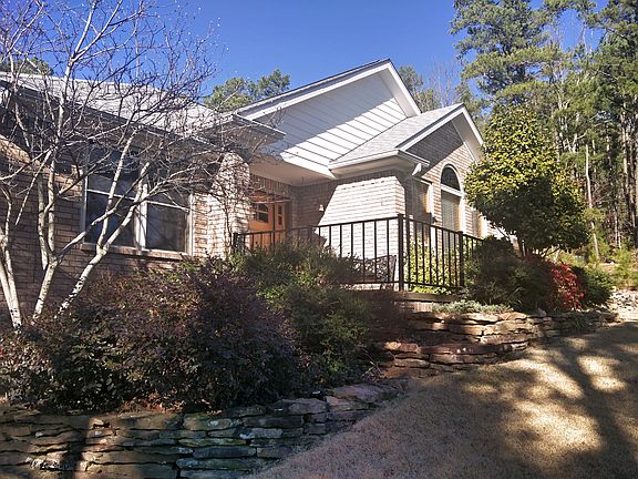 3rd image of 100 Dogwood Dr