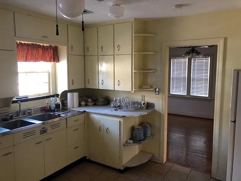 1232 S Knoxville Ave — Photo 7
