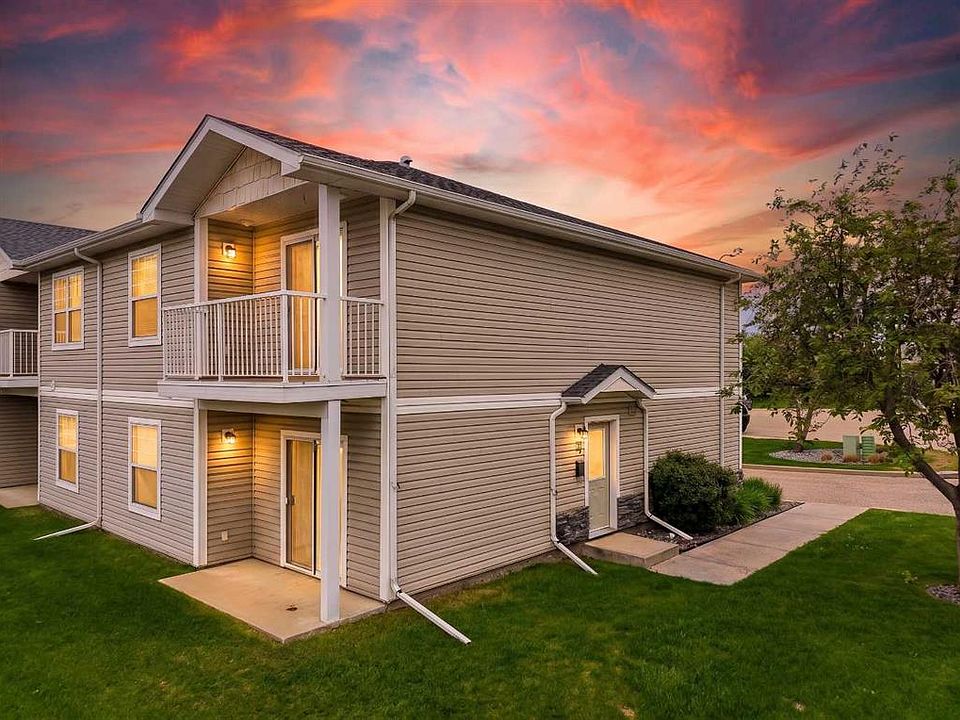 1st image of 20 E Jacobs Close #35-RED