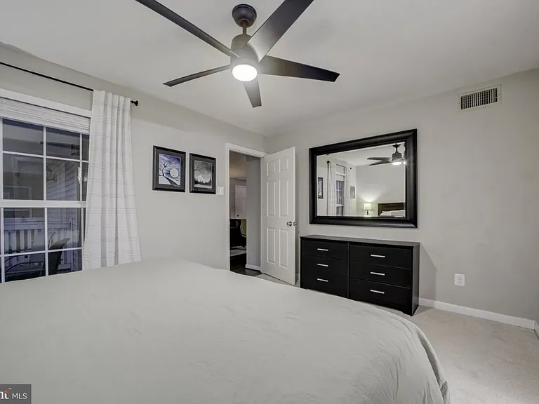 1501 Lincoln Way #101 — Photo 9