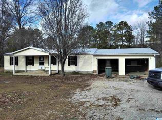 39 Phipps Ln, Gadsden, AL 35901