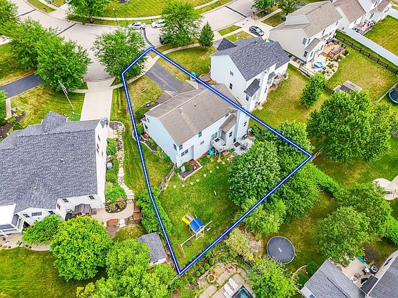 3rd image of 811 Lone Rise Dr W