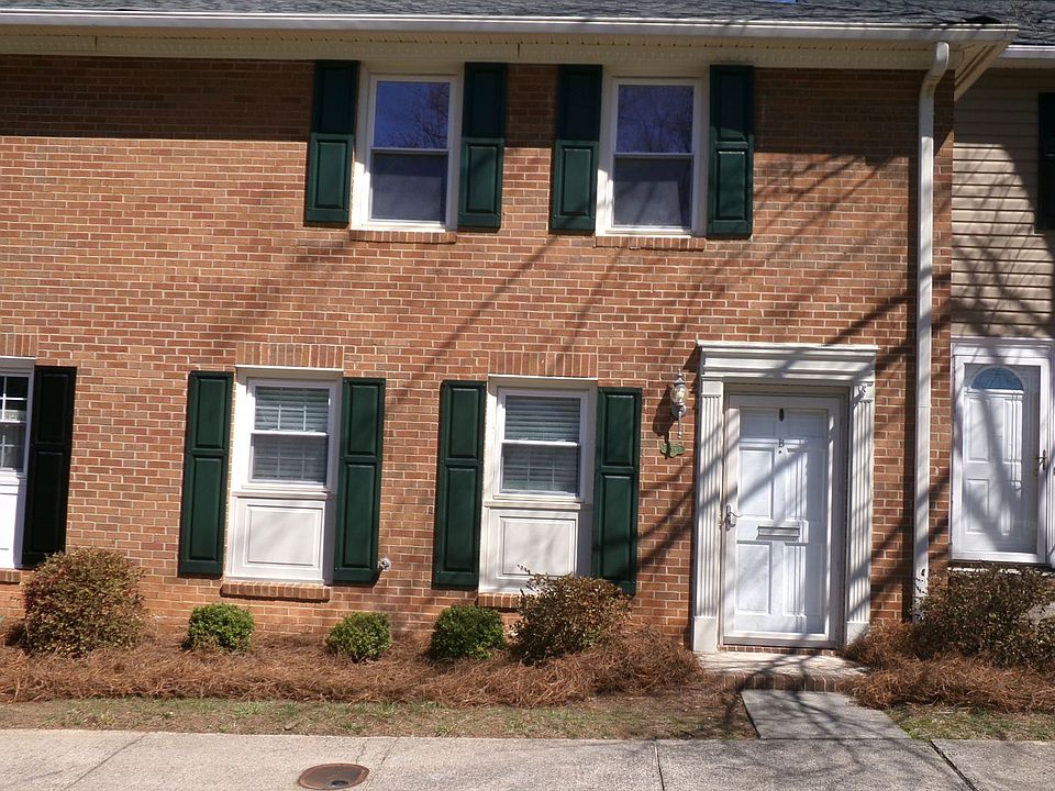 1st image of 3915 B Valley Ct