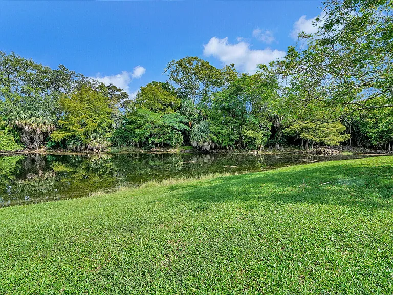 1022 Island Manor Dr — Photo 24