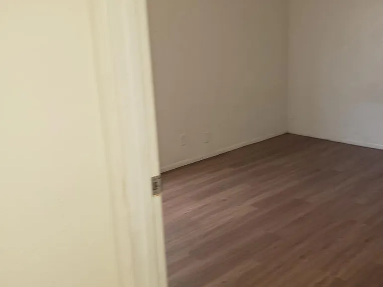 Classic bedroom1