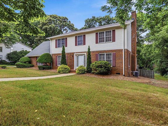 3rd image of 101 Bridgeton Dr