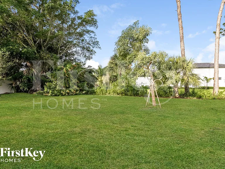604 SW 6th Ave — Photo 15