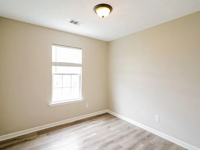 1021 Tammy Sue Ln — Photo 12