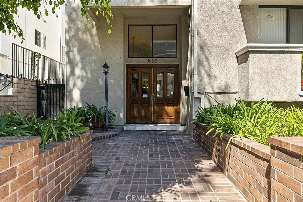 2 bed, 2.5 bath, 1548 sqft, $4,500 — Photo 1