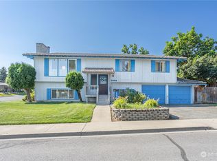 1203 3rd St, Wenatchee, WA 98801