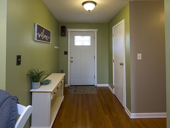 3rd image of 1308 Dayton Ave