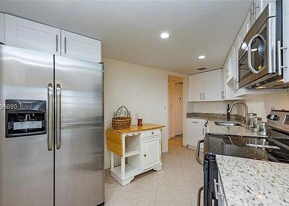 4th image of 6921 Environ Blvd