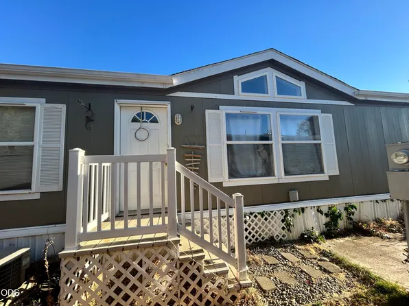 1246 2nd Ave Unit 16, Gold Hill, OR 97525