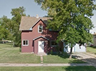 462 7th Ave NW, Valley City, ND 58072