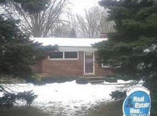 11030 Merriman Rd, Livonia, MI 48150