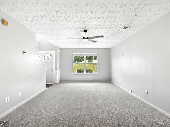 5th image of 7467 Petunia Dr