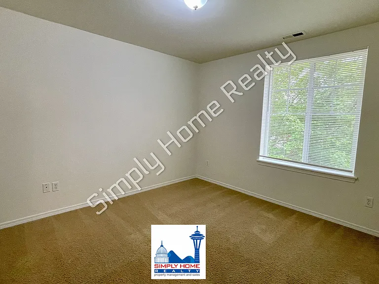6546 36th Ln SE — Photo 17
