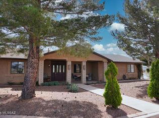 1108 E Geneva St, Pearce, AZ 85625