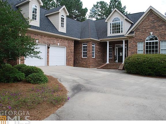 3rd image of 1006 Monarch Cir