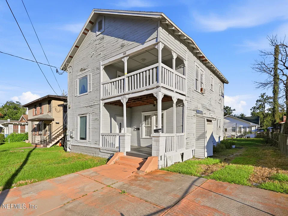 431 W 16th St