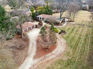 635 Signal Hill Rd, North Barrington, IL 60010