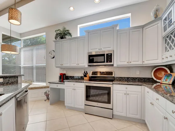 9109 Via Elegante, Wellington, FL 33411
