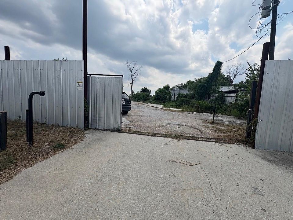 1st image of 1904 Little York Rd