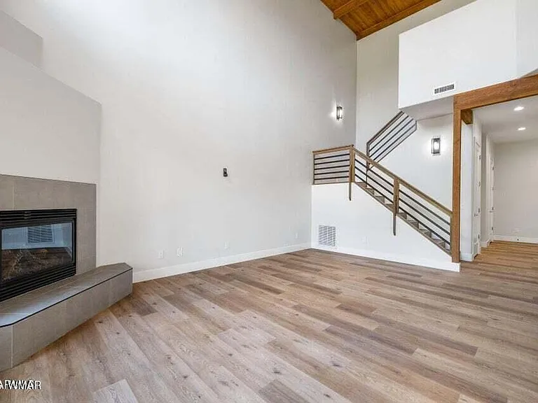 1400 W Navajo Ln #14 — Photo 4