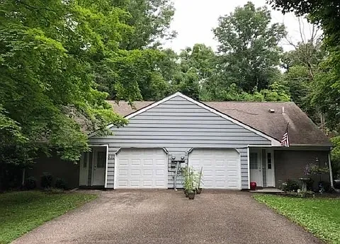 2 bed, 1.5 bath, 1240 sqft, $925 — Photo 2